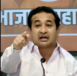 महाराष्ट्र के मंत्री नितेश राणे ने 'आई लव महादेव' लिखा एक पोस्टर साझा किया और समस्या पैदा करने वालों को चेतावनी दी।