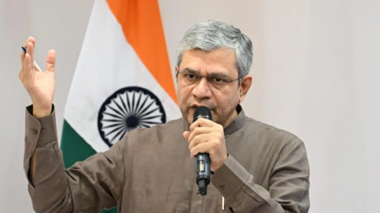 राशन डीलर अब ग्राहकों के साथ हेराफेरी नहीं कर पाएंगे! हर राशन की दुकान होगी डिजिटल; कैबिनेट ने ₹25,530 करोड़ के फंड को मंज़ूरी दी।