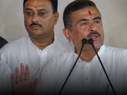 **पश्चिम बंगाल में बड़ा राजनीतिक घटनाक्रम! 35 मंत्री एक साथ लेंगे शपथ; नए चेहरों को मिल सकती हैं अहम जिम्मेदारियां**