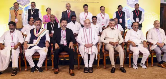अमित शाह के सुझाव पर प्रतिक्रिया देते हुए, दक्षिण के सभी मुख्यमंत्रियों ने अपना समर्थन जताया, लेकिन परिसीमन की स्थिति के बारे में पूछा।
